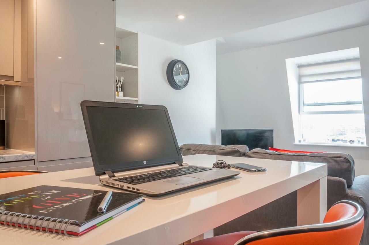 Apartament Pure B - Exceptional Views Of Tamar & Royal William Yard With Free Parking & Wifi Plymouth Zewnętrze zdjęcie